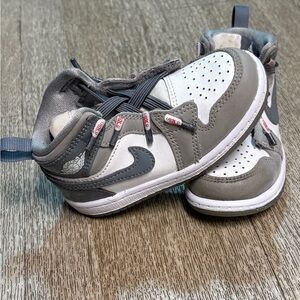 JORDAN 1 MID SE COOL GREY INFANT SIZE 7C